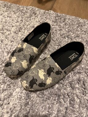 Toms Gray Slip-On Shoes with Black and Cream Ghost Print